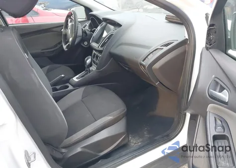 2014 Ford Focus Se z USA, uszkodzony, nr VIN 1FADP3F28EL421564